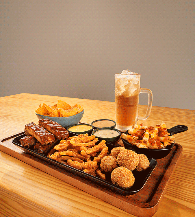 Rodízio Outback, com reposição dos aperitivos clássicos durante 3 horas. Na versão alcoólica, inclui Refrigerante ou Iced Tea de 500ml.